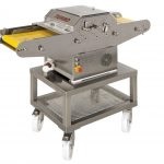 Naklepávač mäsa automatický, pásový, 400 kg